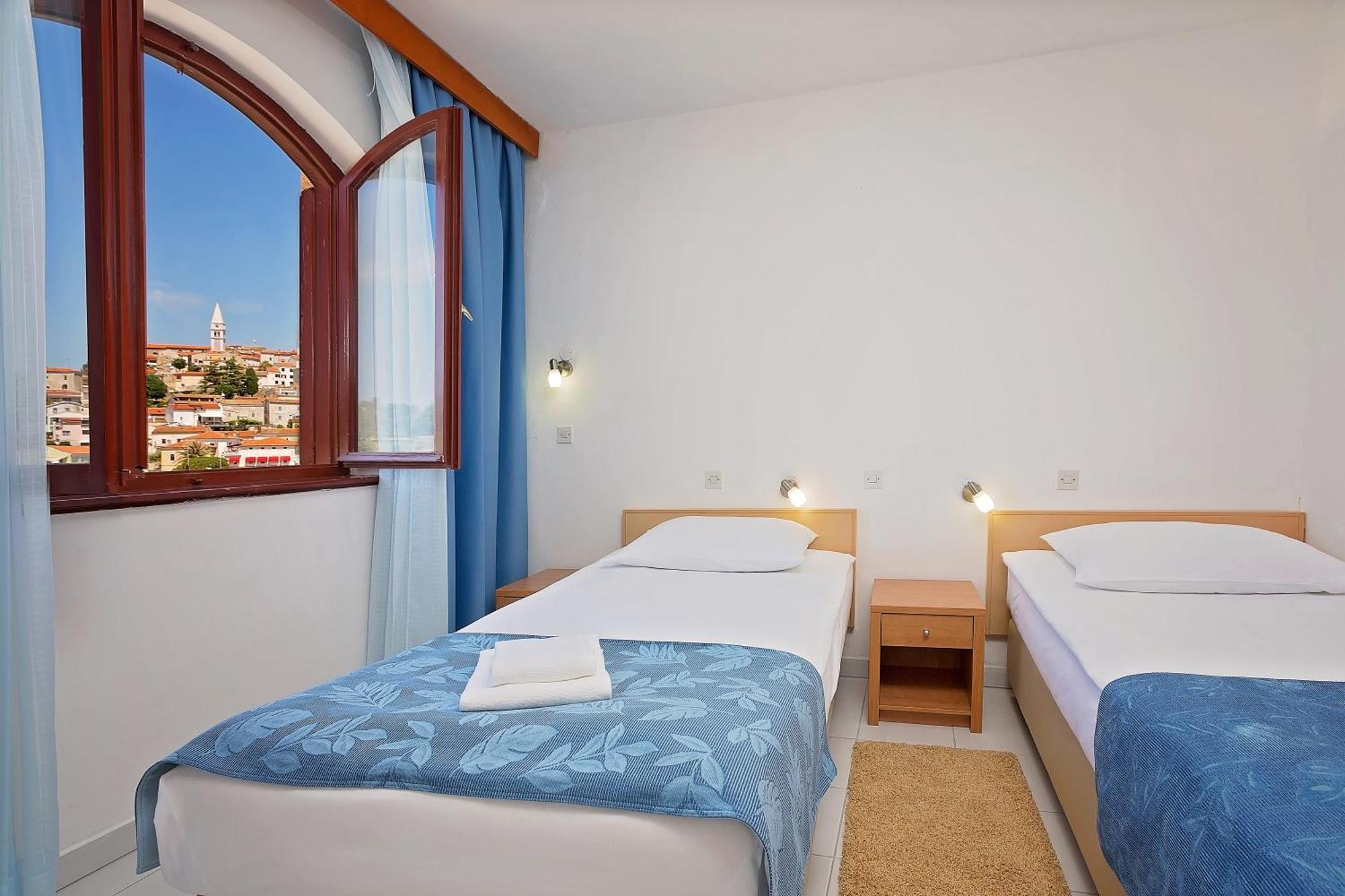 Maistra Select Riva Apartments Vrsar Oda fotoğraf