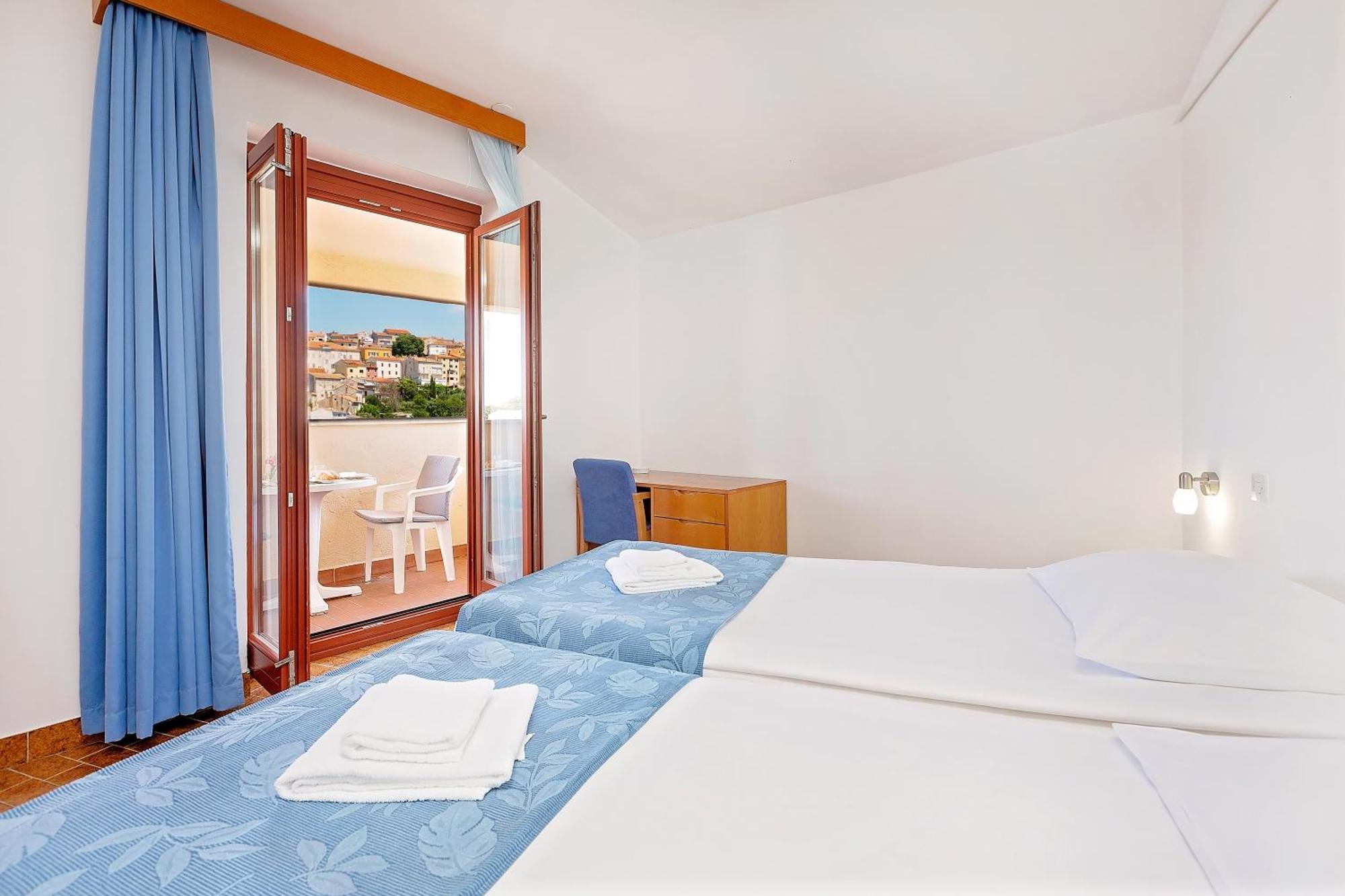 Maistra Select Riva Apartments Vrsar Oda fotoğraf