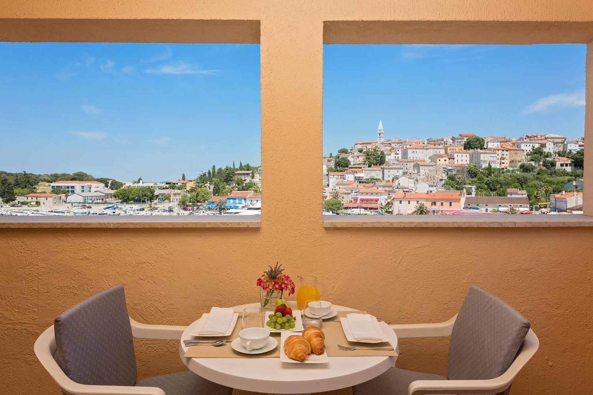 Maistra Select Riva Apartments Vrsar Oda fotoğraf