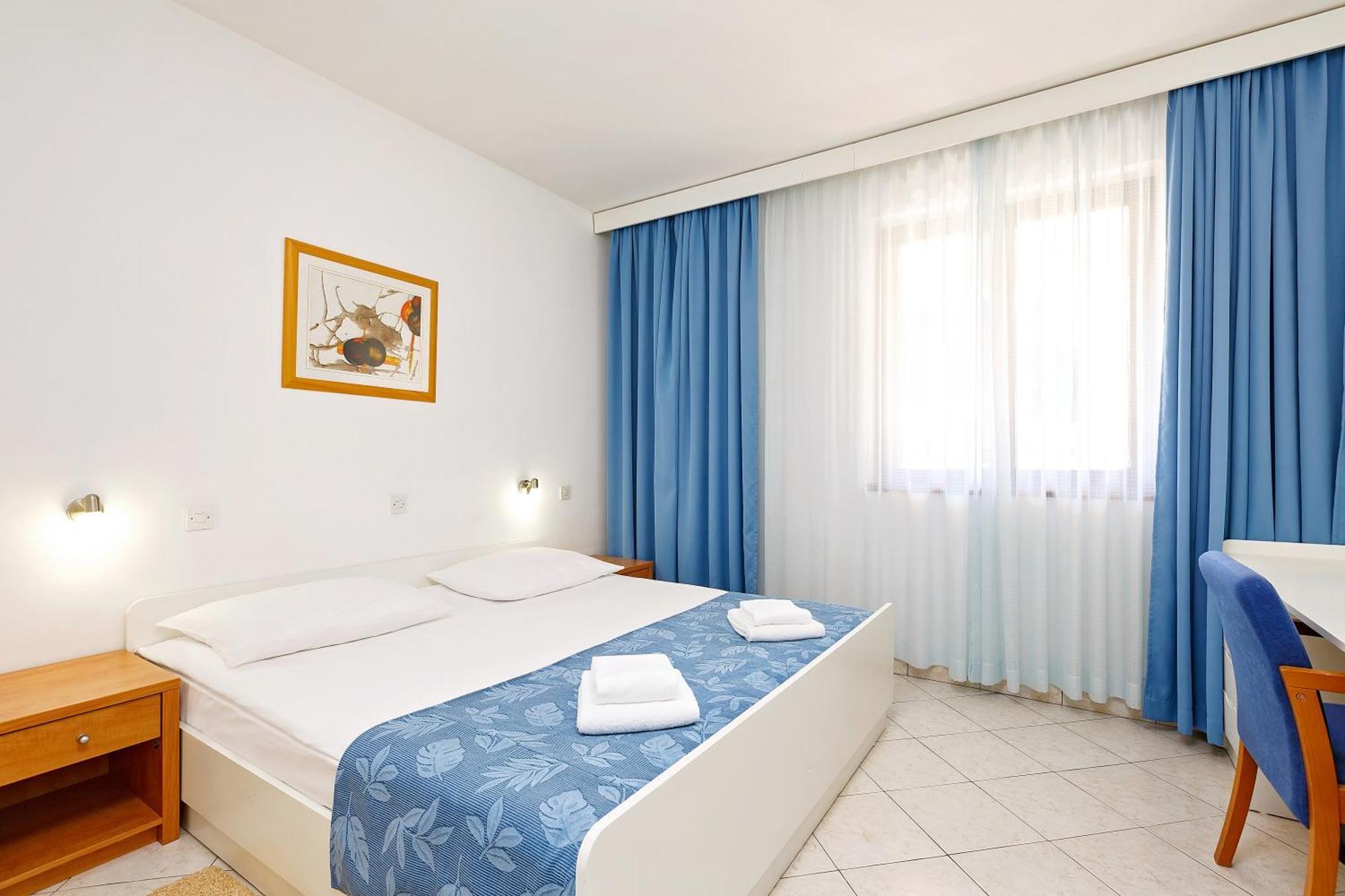 Maistra Select Riva Apartments Vrsar Oda fotoğraf