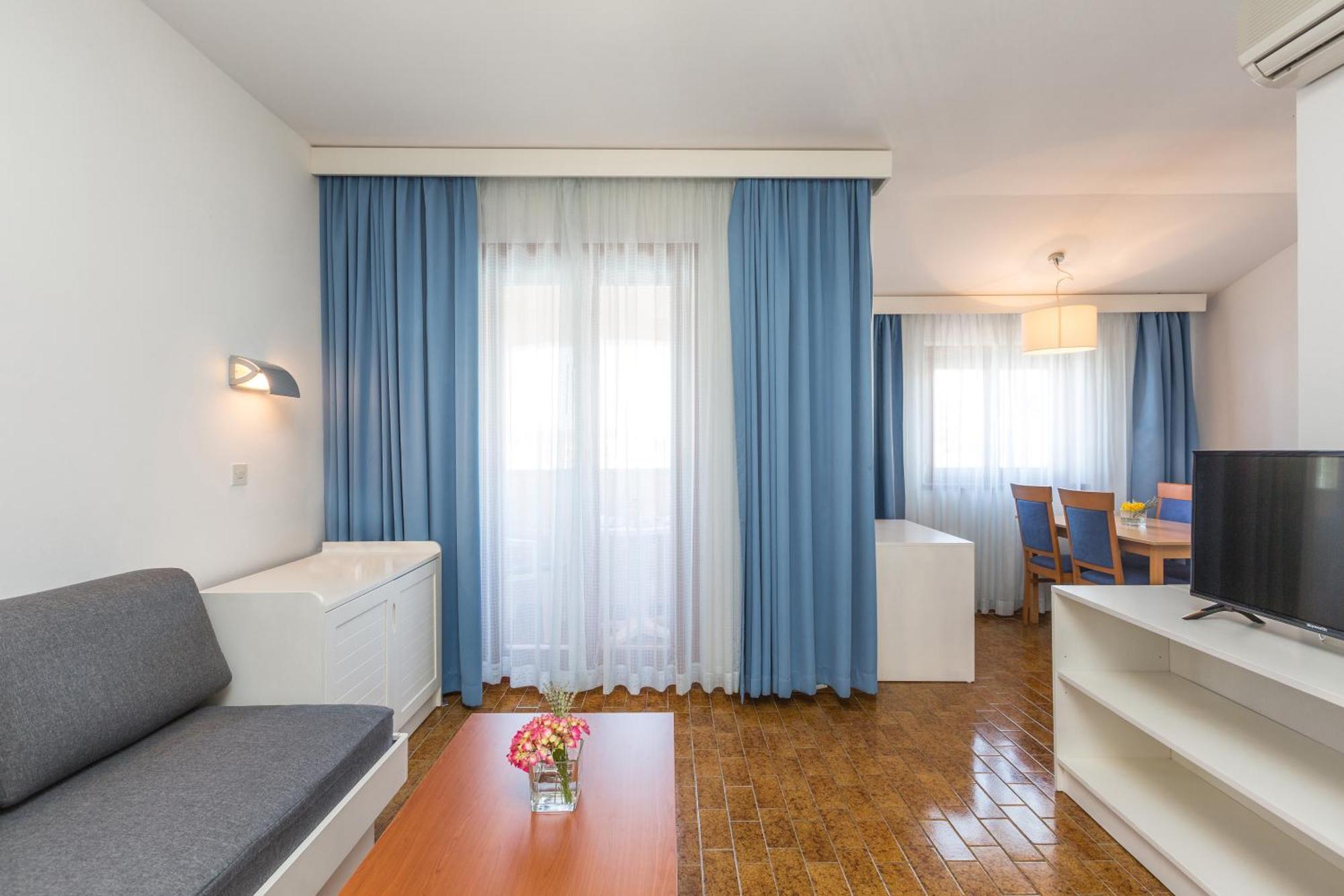 Maistra Select Riva Apartments Vrsar Oda fotoğraf